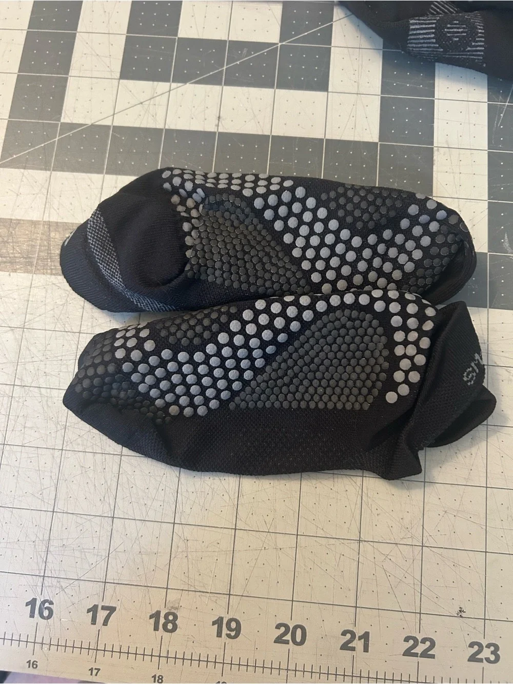 Lululemon Woman’s Black Grip No-Show Socks- Small- 2 pairs
